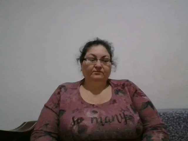 Live sex webcam photo for Nykyxo #290567316