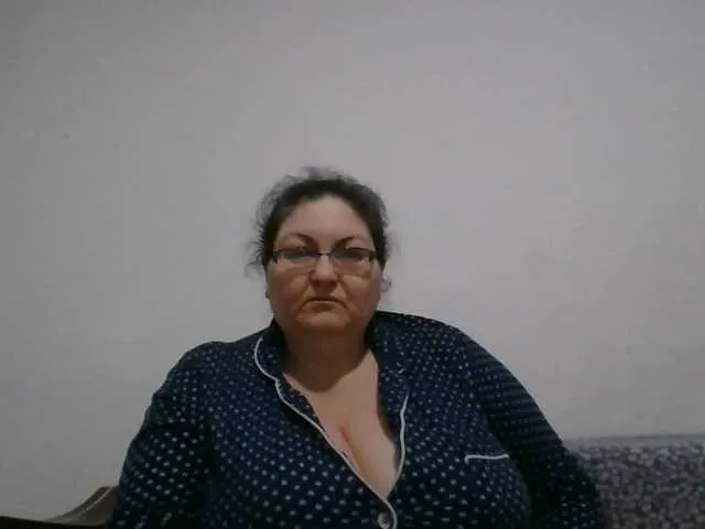 Live sex webcam photo for Nykyxo #290608935