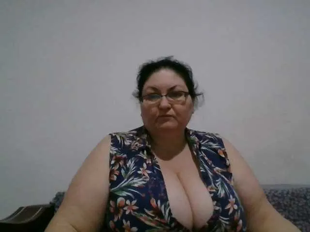 Live sex webcam photo for Nykyxo #290693165