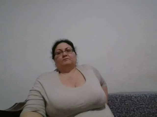 Live sex webcam photo for Nykyxo #290751830