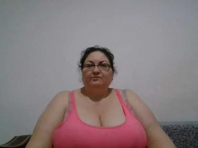 Live sex webcam photo for Nykyxo #290895547