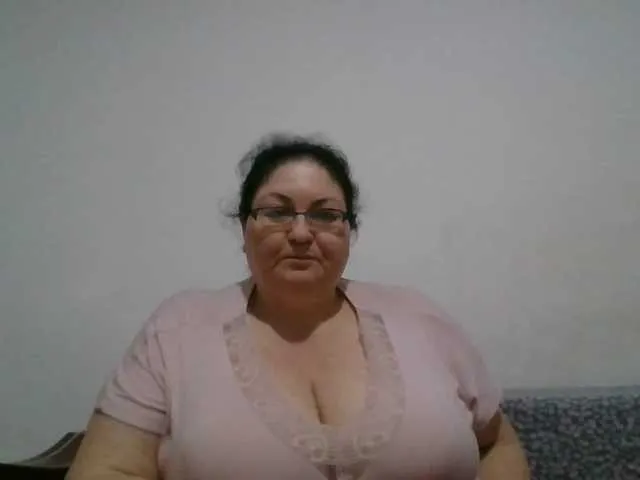 Live sex webcam photo for Nykyxo #291174691