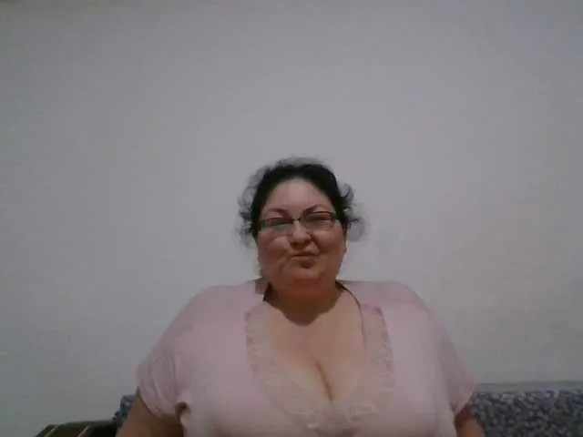 Live sex webcam photo for Nykyxo #291180095