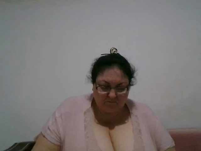 Live sex webcam photo for Nykyxo #291219100