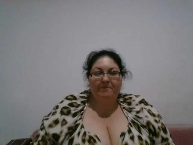 Live sex webcam photo for Nykyxo #291247023