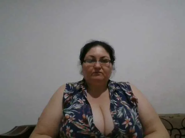 Live sex webcam photo for Nykyxo #291880682