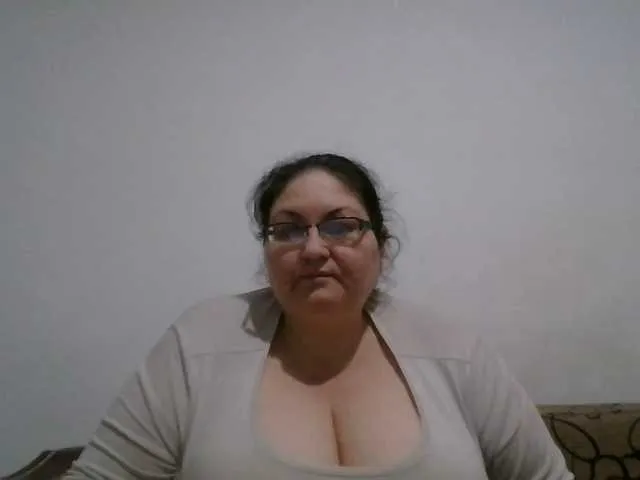 Live sex webcam photo for Nykyxo #292052230