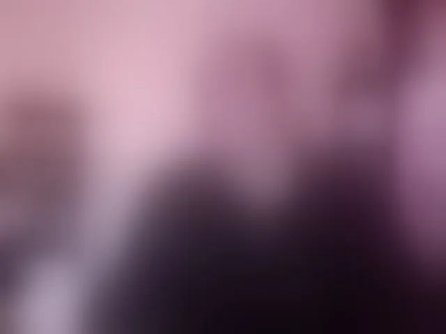 Live sex webcam photo for NylonQueen #293070226