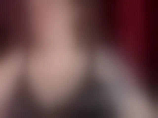Live sex webcam photo for NylonQueen #293969061
