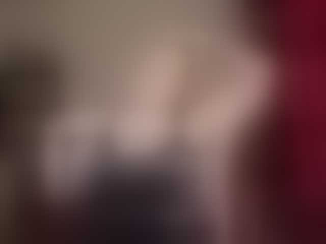 Live sex webcam photo for NylonQueen #294069523