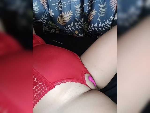 Live sex webcam photo for O-Juicy-pussy #291797860