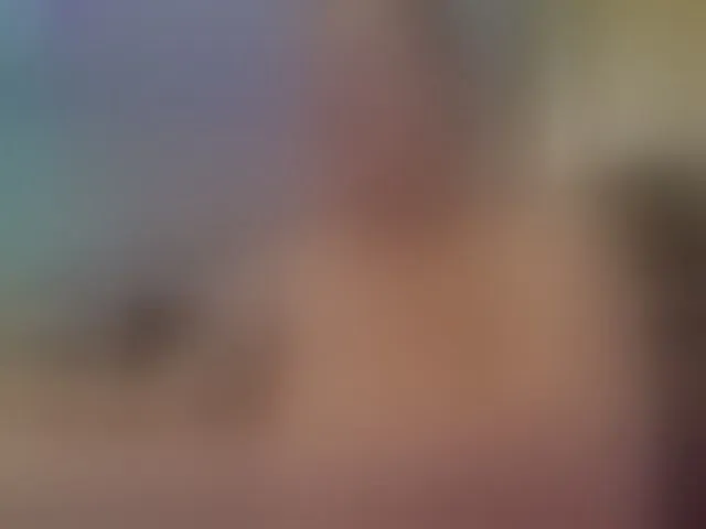 Live sex webcam photo for O-Queen #292475498