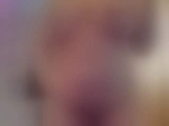 Live sex webcam photo for O-Queen #292651476