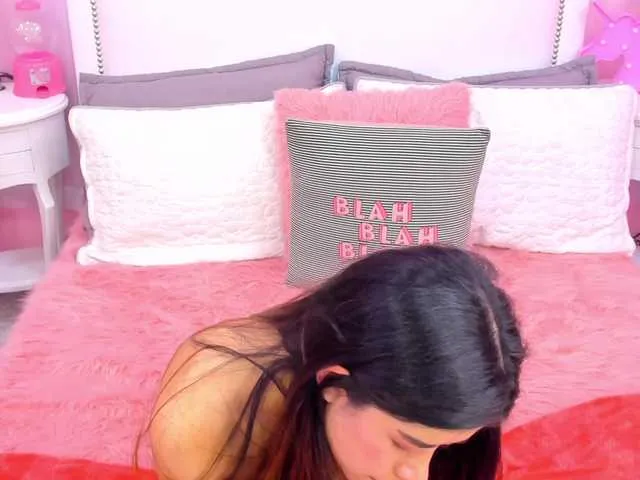 Live sex webcam photo for OLIVIAGOMEZ #272749920