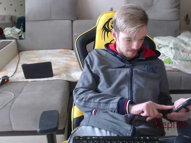 Live sex webcam photo for ORIGINAL-WOLF #273711315