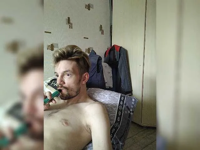 Live sex webcam photo for ORIGINAL-WOLF #273897932