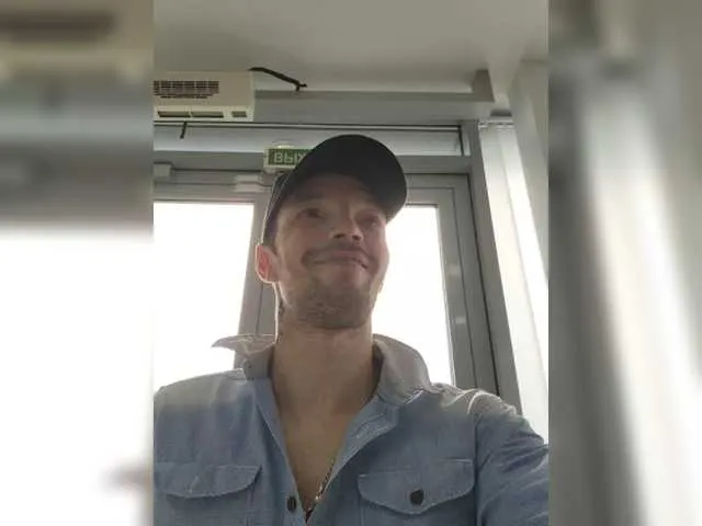 Live sex webcam photo for ORIGINAL-WOLF #278937620