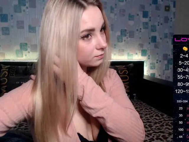 Live sex webcam photo for ORNELLAMUTTY #272643138