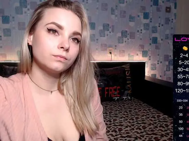 Live sex webcam photo for ORNELLAMUTTY #272703622
