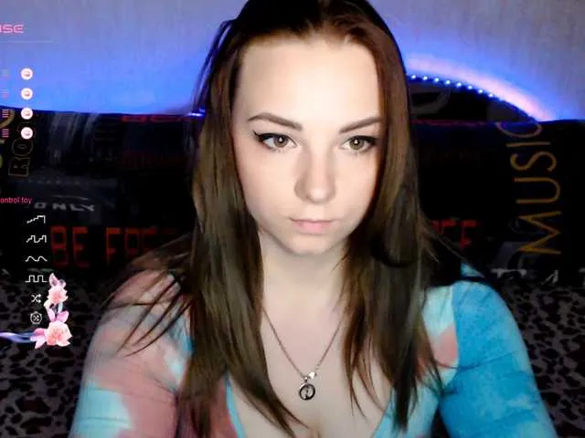 Live sex webcam photo for ORNELLAMUTTY #277813371