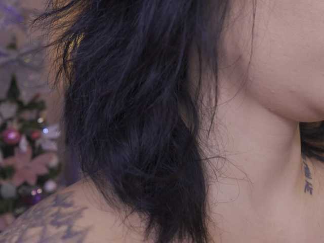 Live sex webcam photo for Oddetteblackk1 #290244000