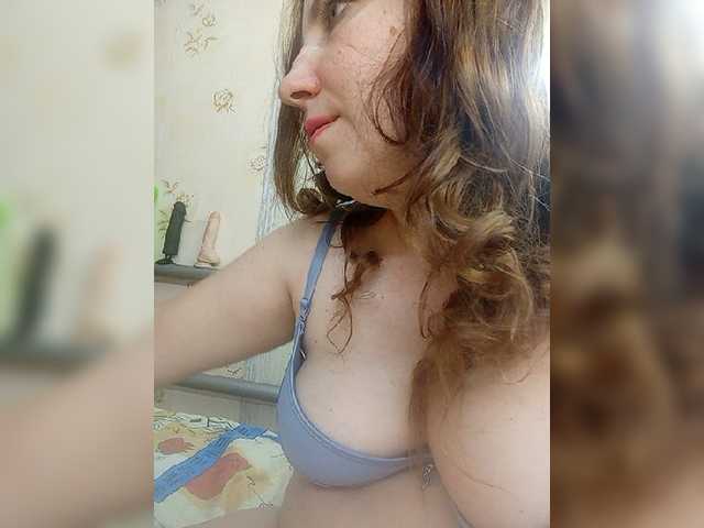 Live sex webcam photo for Ogonek37 #277911840