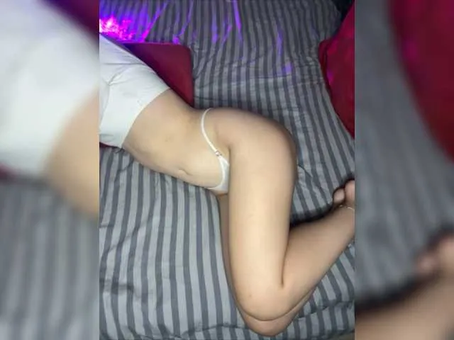 Live sex webcam photo for OhKatrinka #276186877