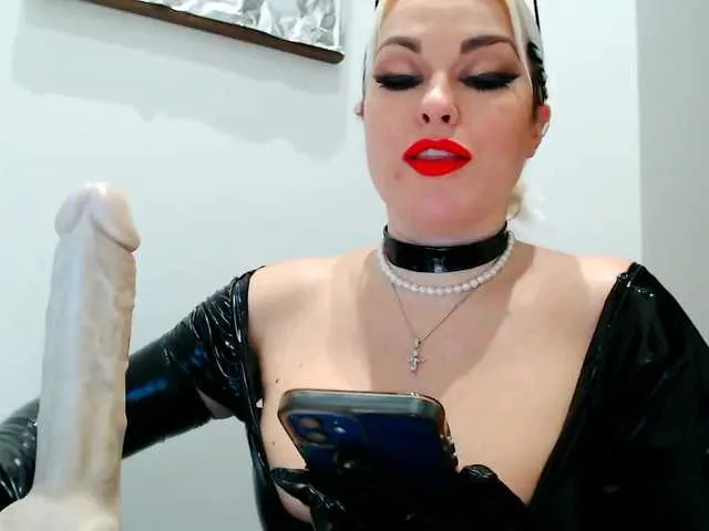 Live sex webcam photo for OhKatusha #290598590