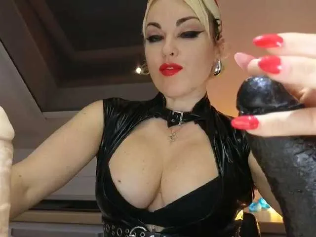 Live sex webcam photo for OhKatusha #291257705