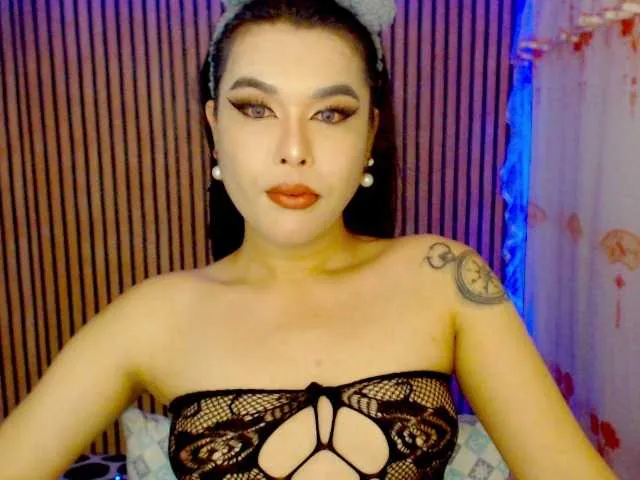Live sex webcam photo for Ohmyvina69 #291410666