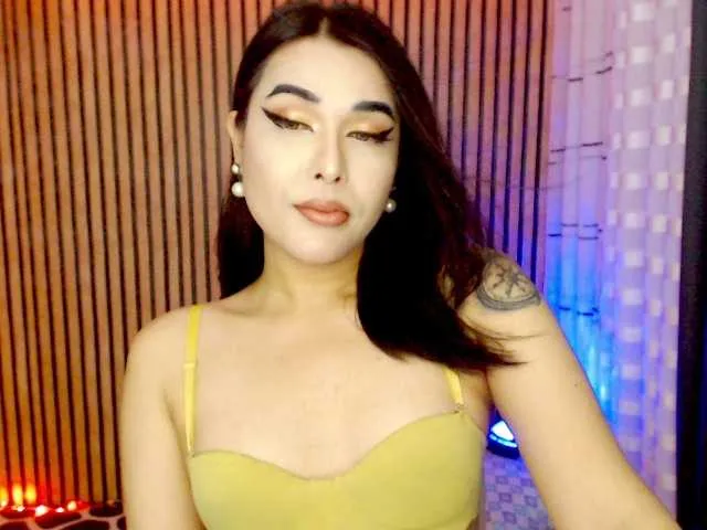 Live sex webcam photo for Ohmyvina69 #291947377
