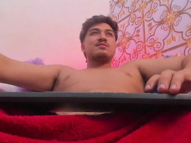 Live sex webcam photo for OilMen22 #292812902