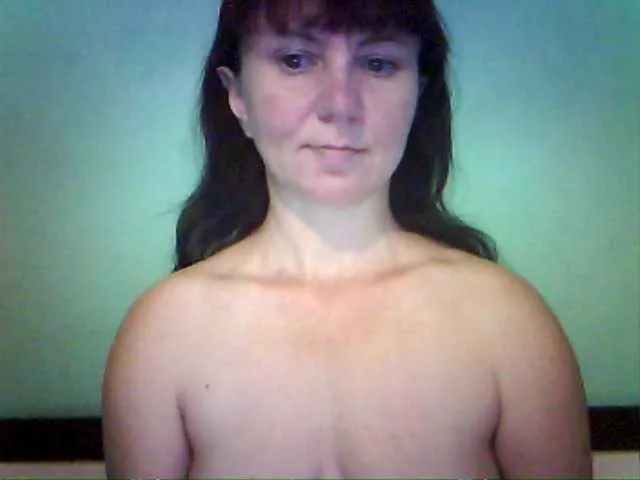 Live sex webcam photo for Oksina #292059392