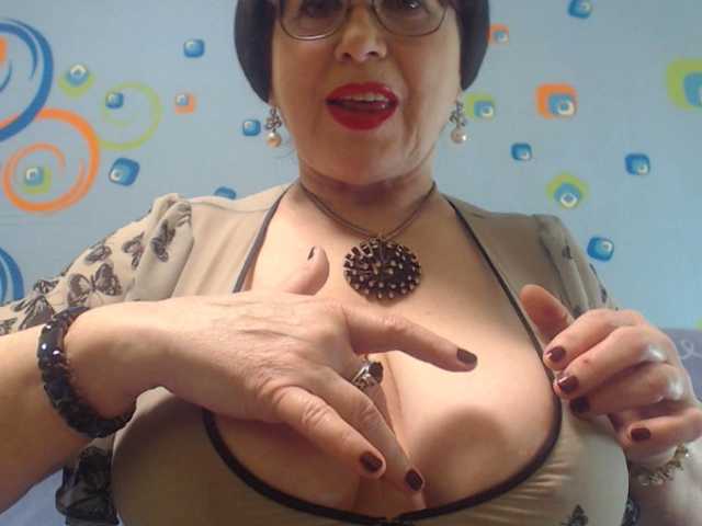 Live sex webcam photo for OldKinkyMILF #277603400