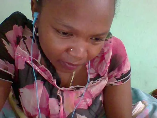 Live sex webcam photo for Olga34 #291412545