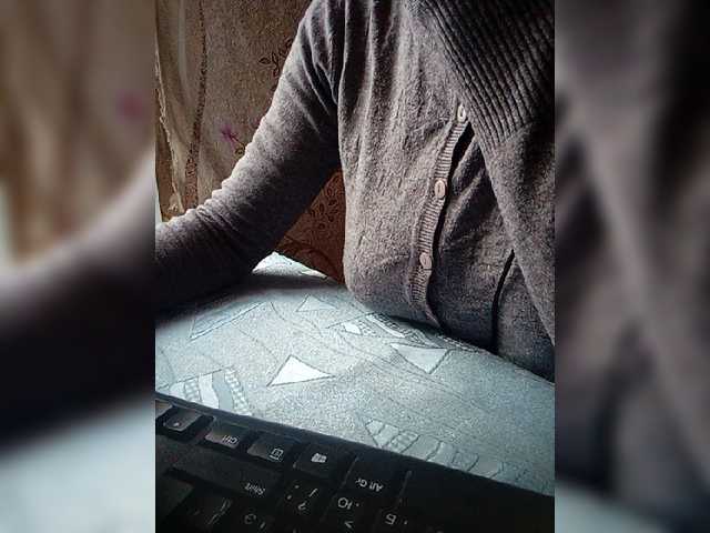 Live sex webcam photo for Olik-Pisa #277069168