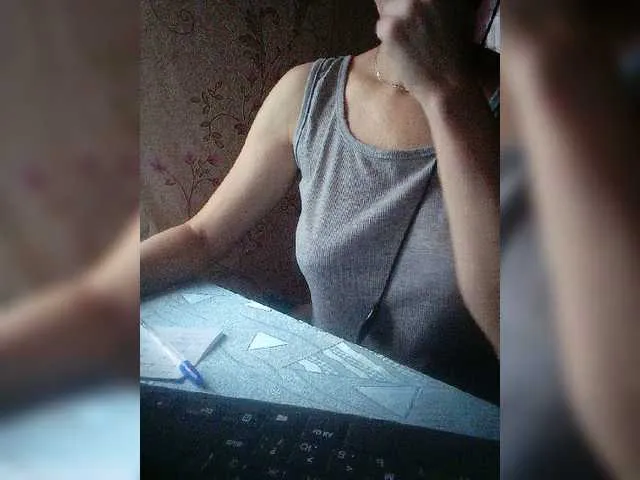 Live sex webcam photo for Olik-Pisa #277185622