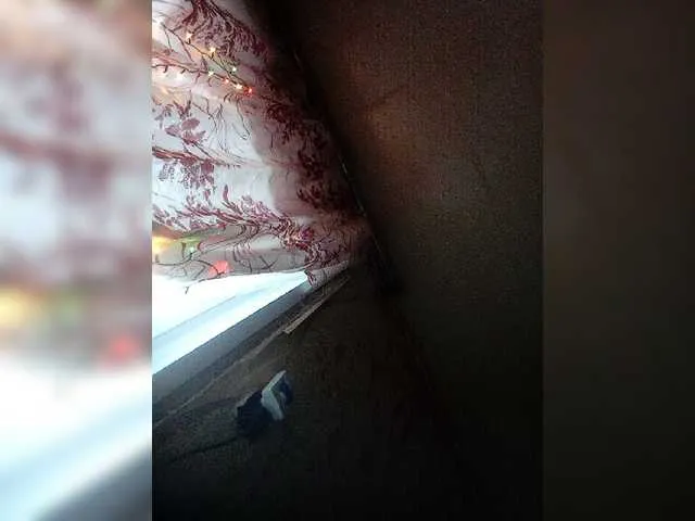 Live sex webcam photo for Olik-Pisa #277254661