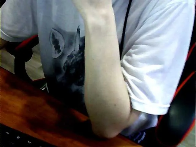 Live sex webcam photo for Olik-Pisa #290437888