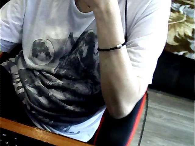 Live sex webcam photo for Olik-Pisa #290439477