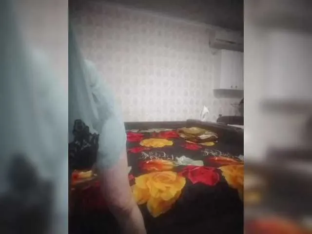 Live sex webcam photo for Olik-Pisa #290946361