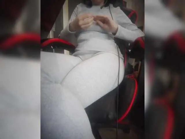 Live sex webcam photo for Olik-Pisa #291001945
