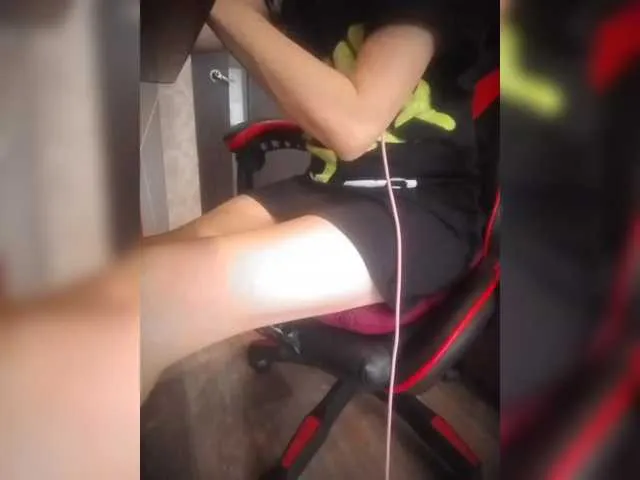 Live sex webcam photo for Olik-Pisa #291714592