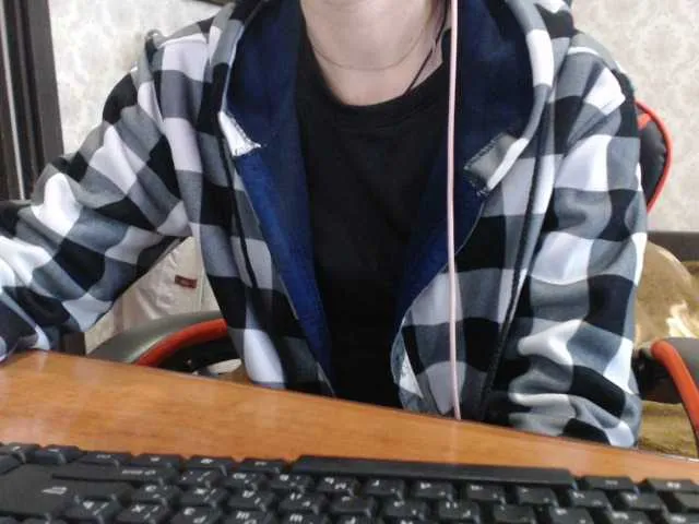 Live sex webcam photo for Olik-Pisa #292059673