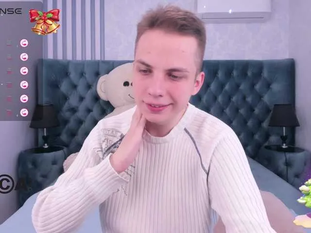 Live sex webcam photo for OliverCute #277141991