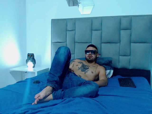 Live sex webcam photo for Oliverhorus222 #276237734