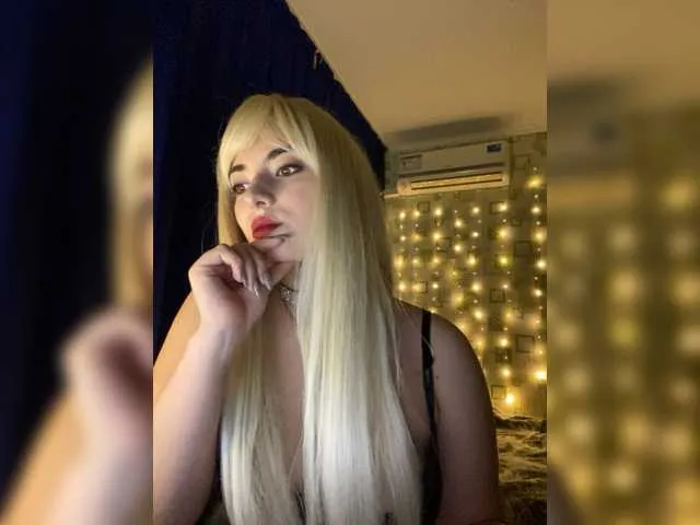 Live sex webcam photo for Olivia-Moore #275484060