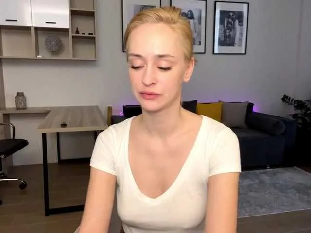 Live sex webcam photo for Olivia1-love #276346987