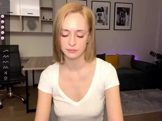 Live sex webcam photo for Olivia1-love #276351227