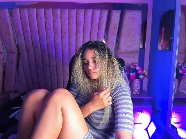 Live sex webcam photo for OliviaFox #290286365